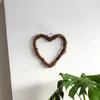 Kép 1/4 - Szívkoszorú barna 20cm