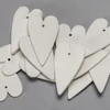 Kép 2/2 - Fa szív hosszú fehér 6cm 15db/csomag