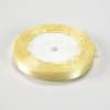 Kép 1/2 - Krém szatén szalag 1cm x 22méter