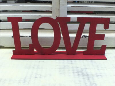 Fa "LOVE" felirat talppal meggypiros 25cm