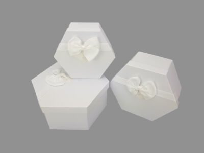 FEHÉR-fehér tetővel papír doboz hatszög 3db