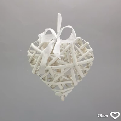 Fehér vessző szív fém vázon 15cm 200/#