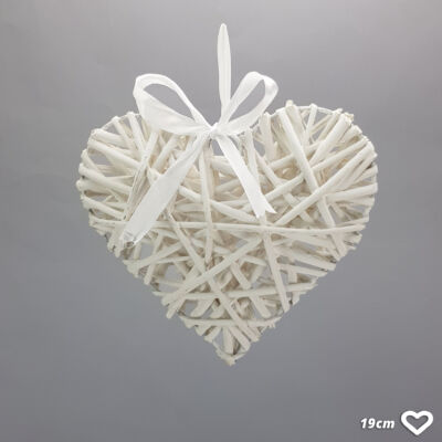 Fehér vessző szív fém vázon 19cm 120/#