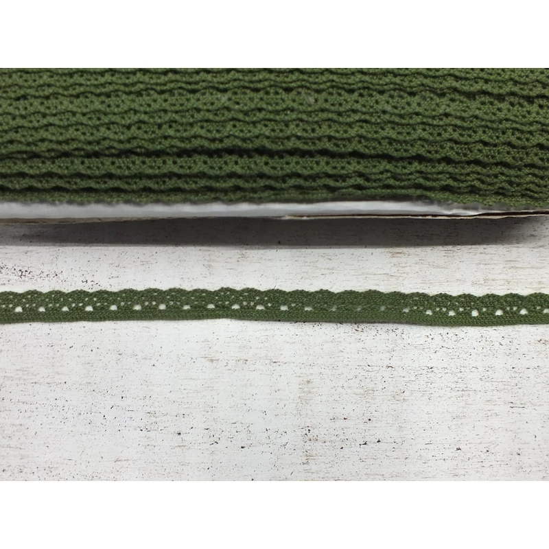 Fenyőzöld pamut csipke 1cm x 2méter