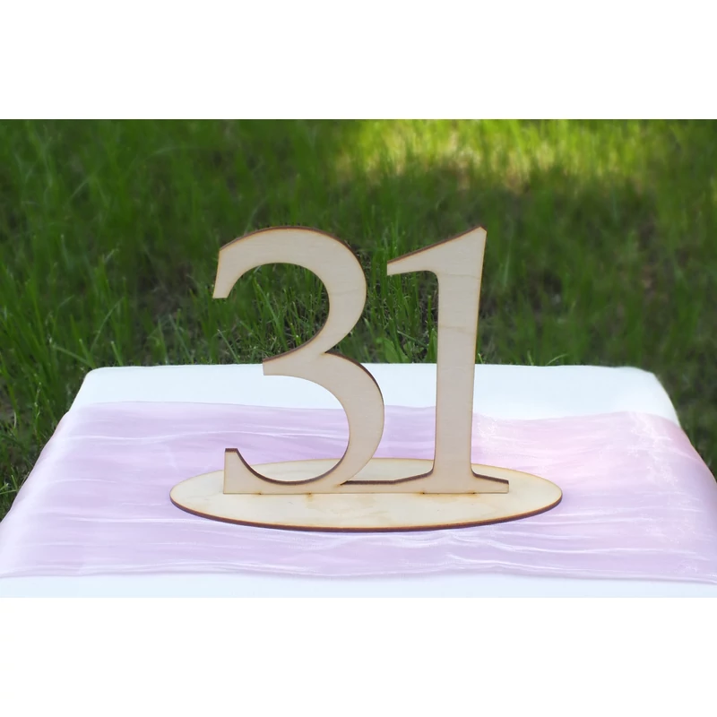 Natúr fa Asztalszám 31-es