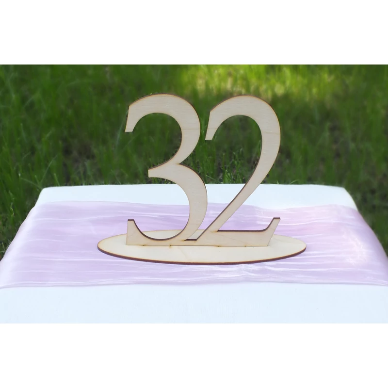 Natúr fa Asztalszám 32-es