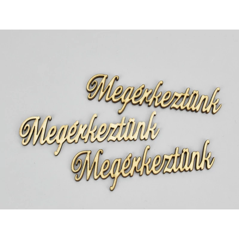 Natúr fa - "Megérkeztünk" felirat 3x11cm 5db/csomag