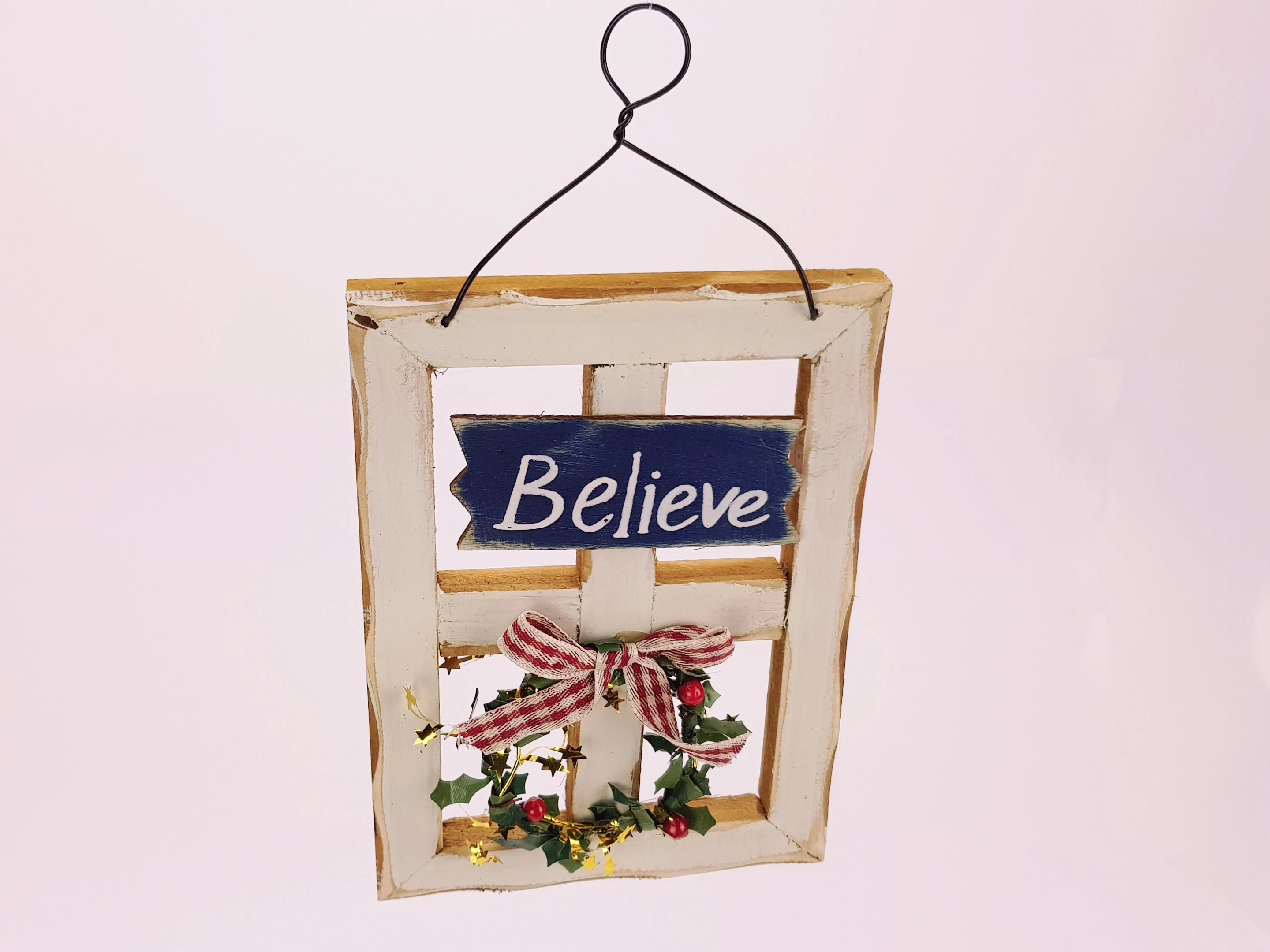 Dekor ablakkeret fehér 'Believe'-KIFUTÓ