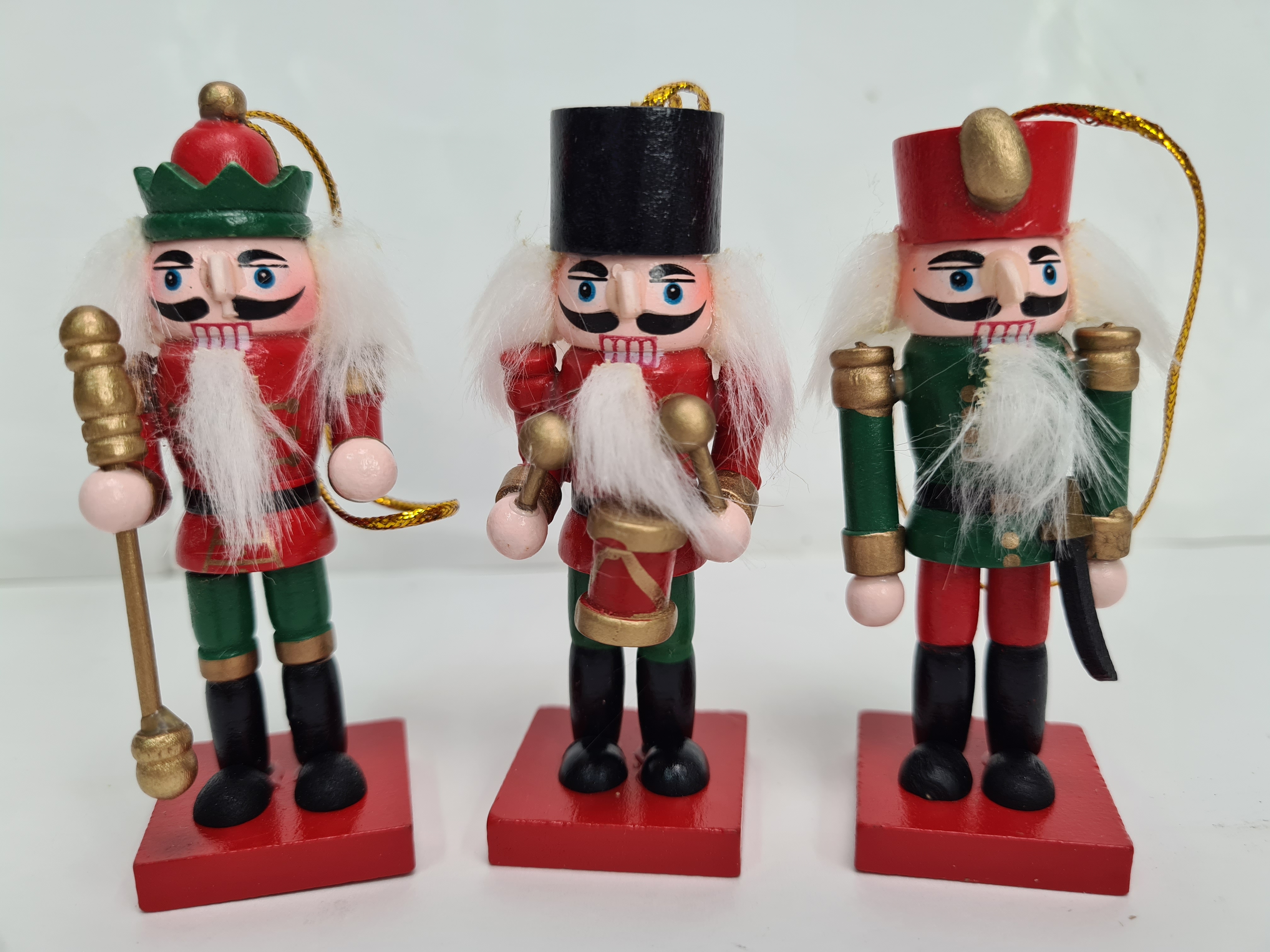 Diótörő 3db-os színes 8cm