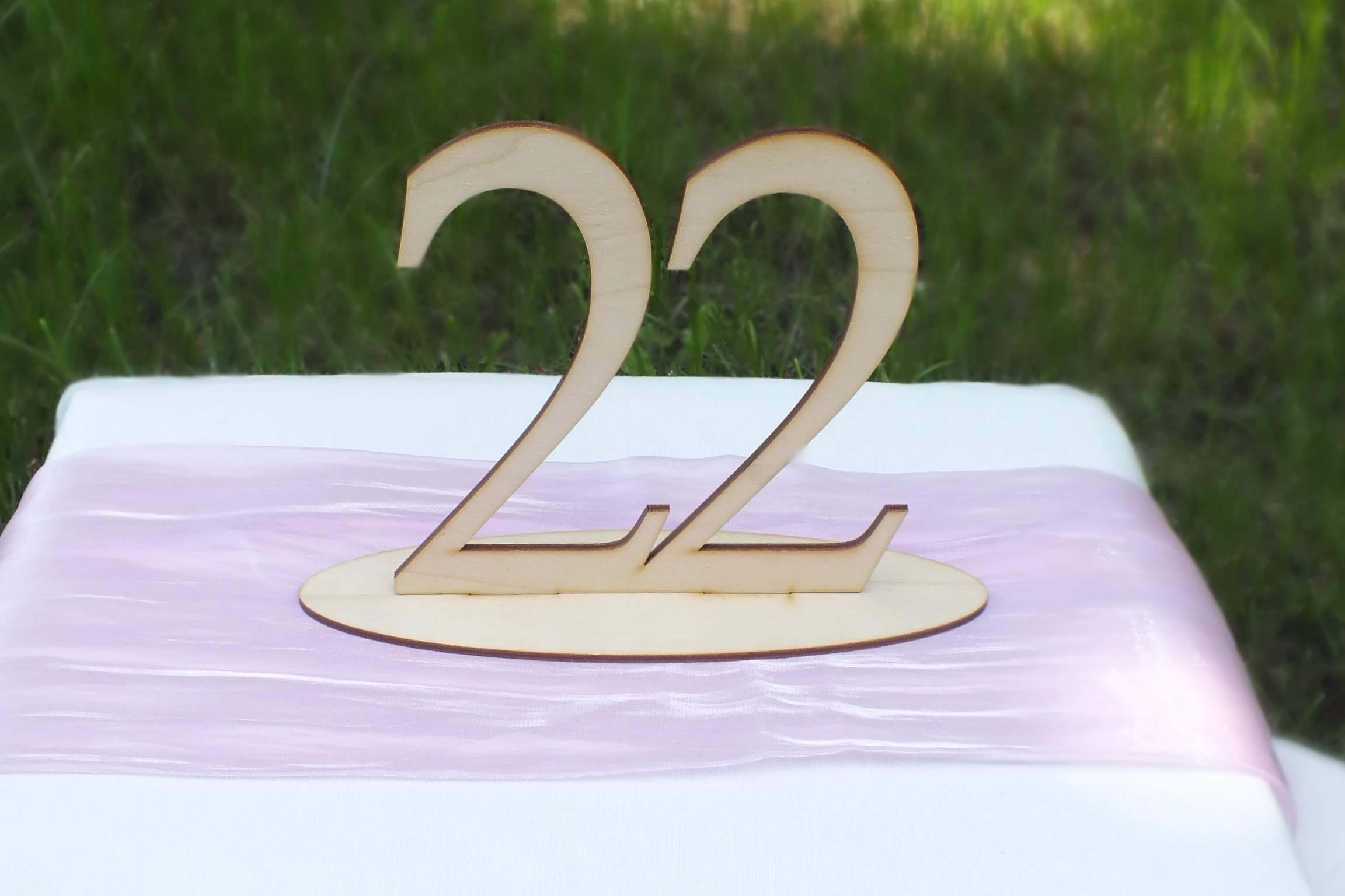 Natúr fa Asztalszám 22-es