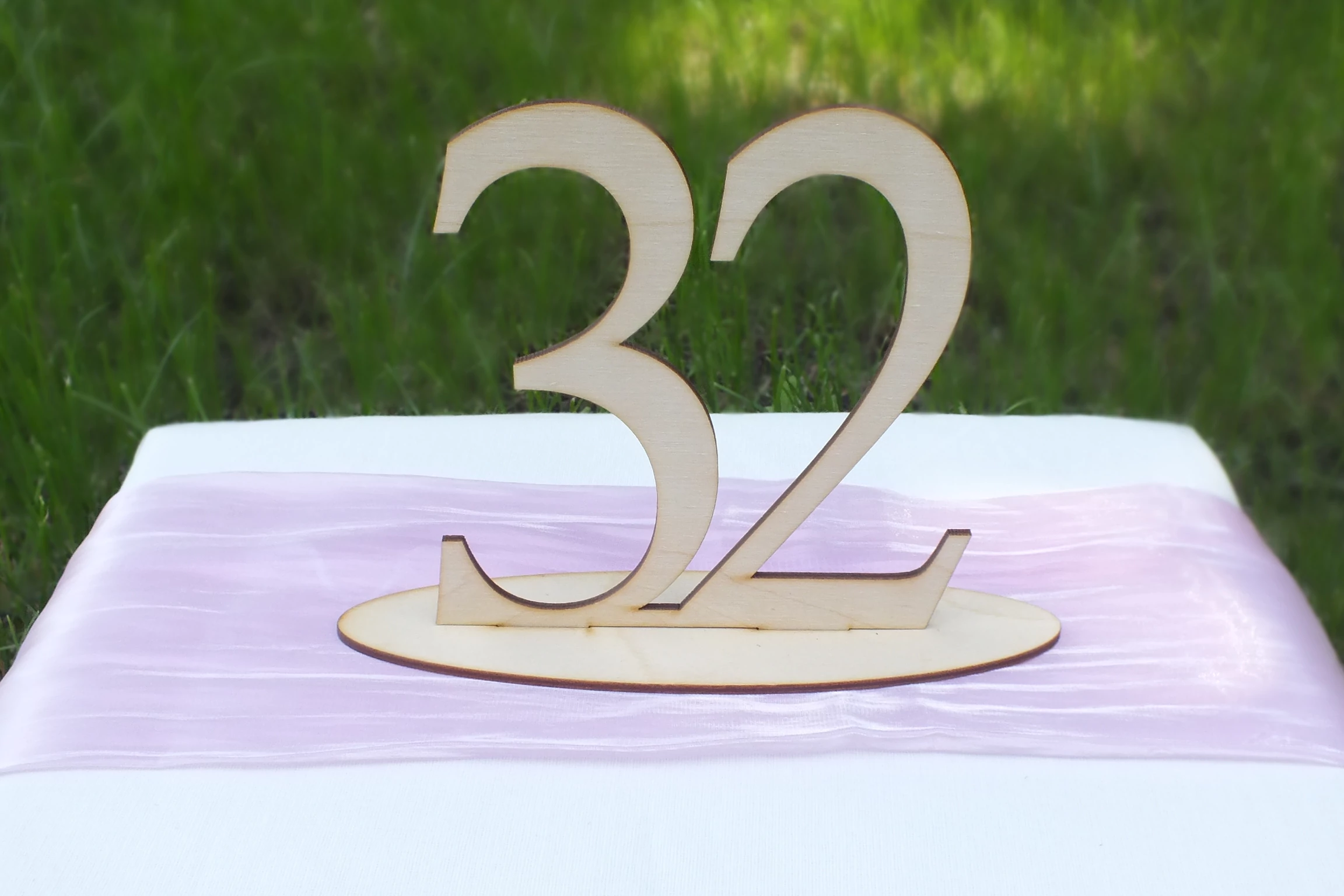 Natúr fa Asztalszám 32-es