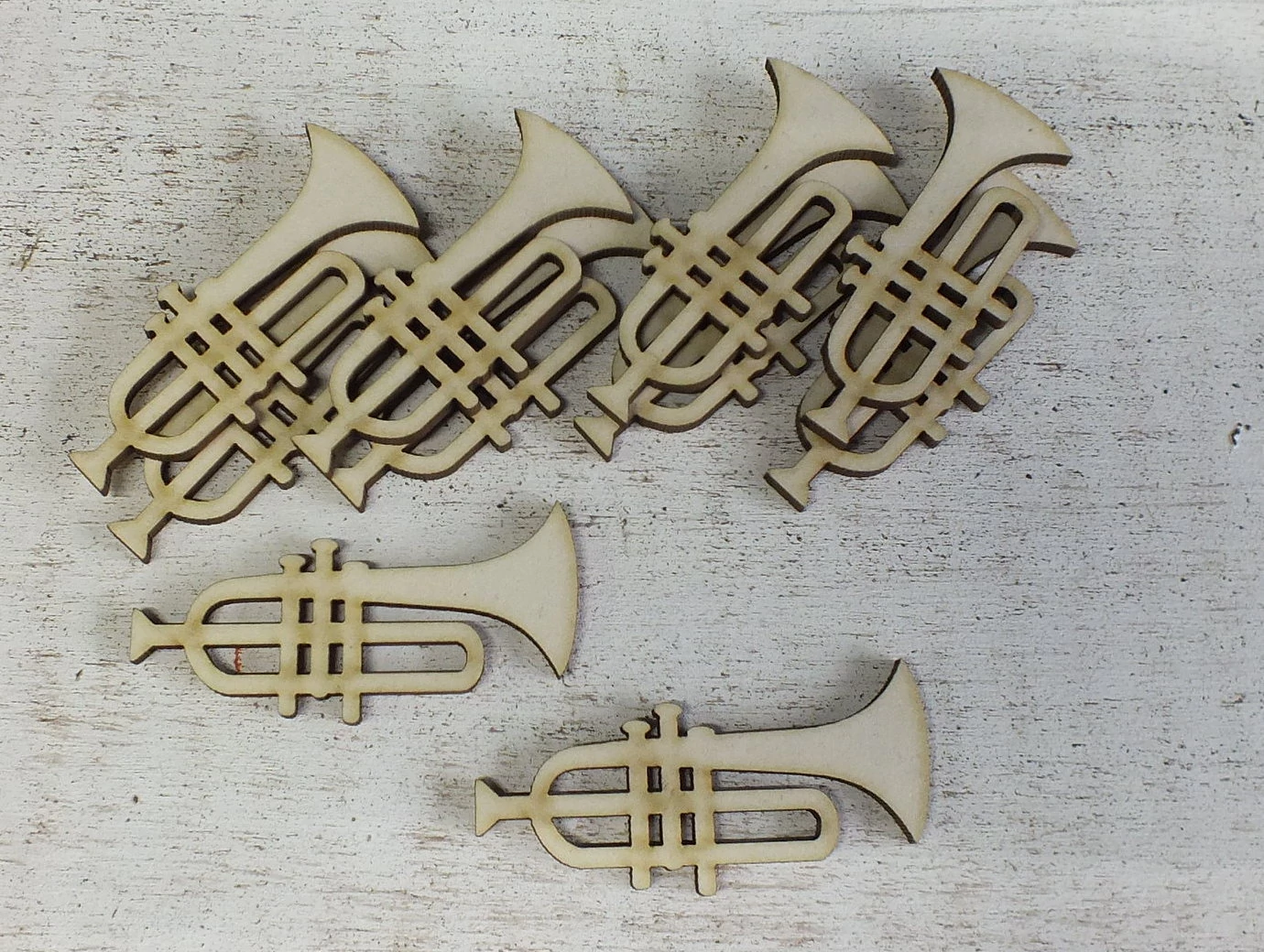 Trombita 6cm 10db/csomag