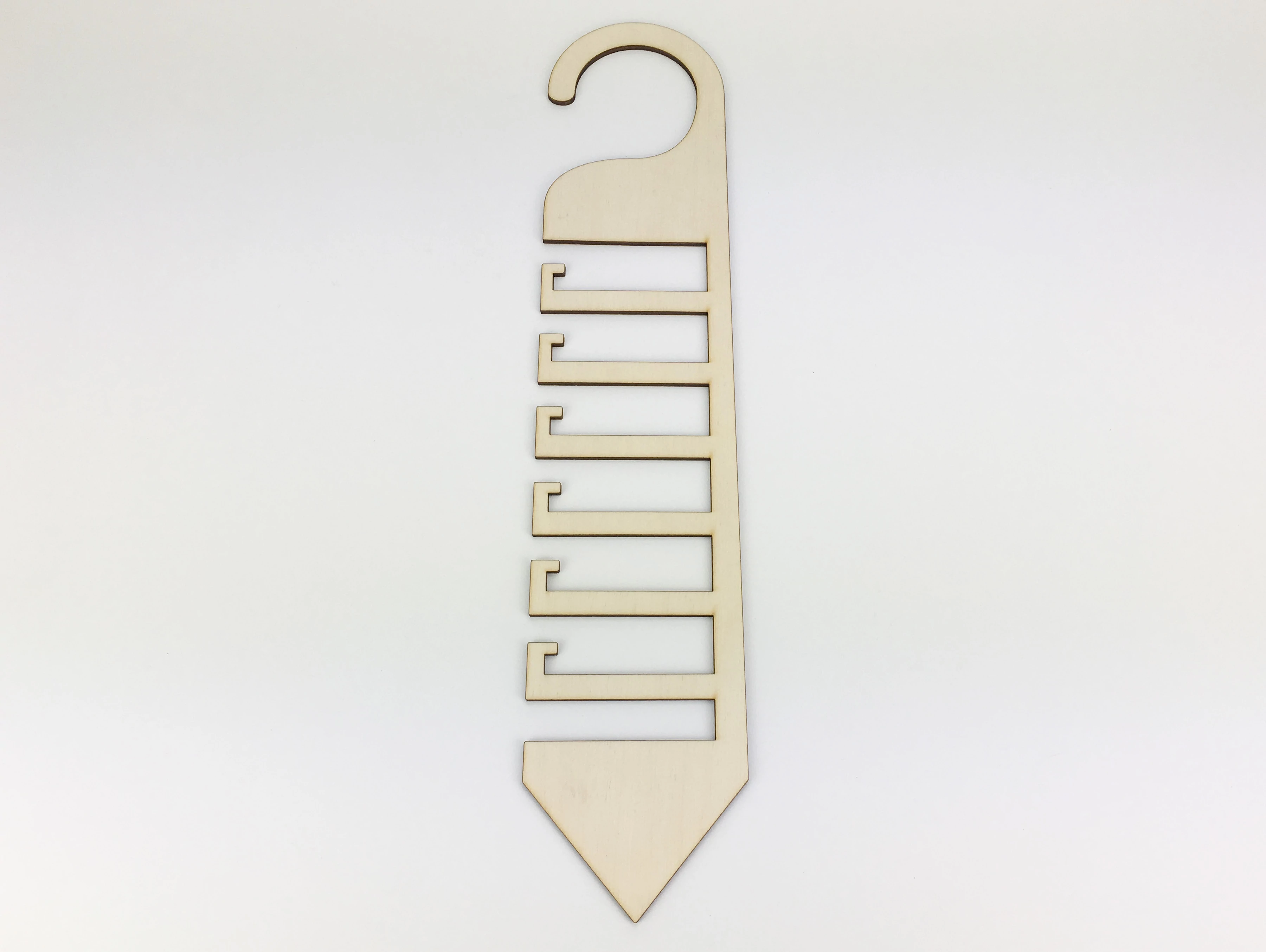 Natúr fa- Nyakkendőtartó 38,5 cm