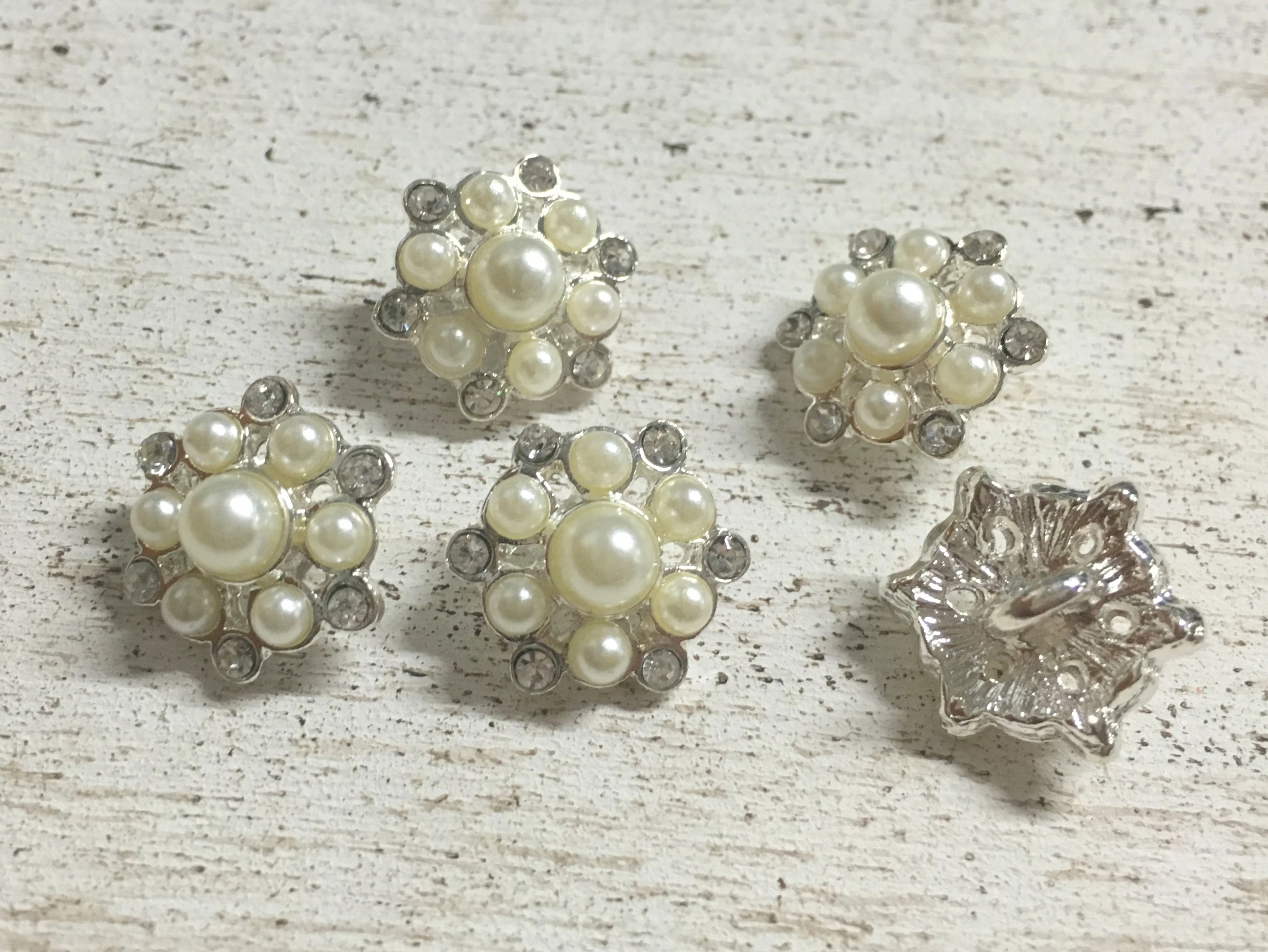 Strasszos gomb 16mm 5db/csomag