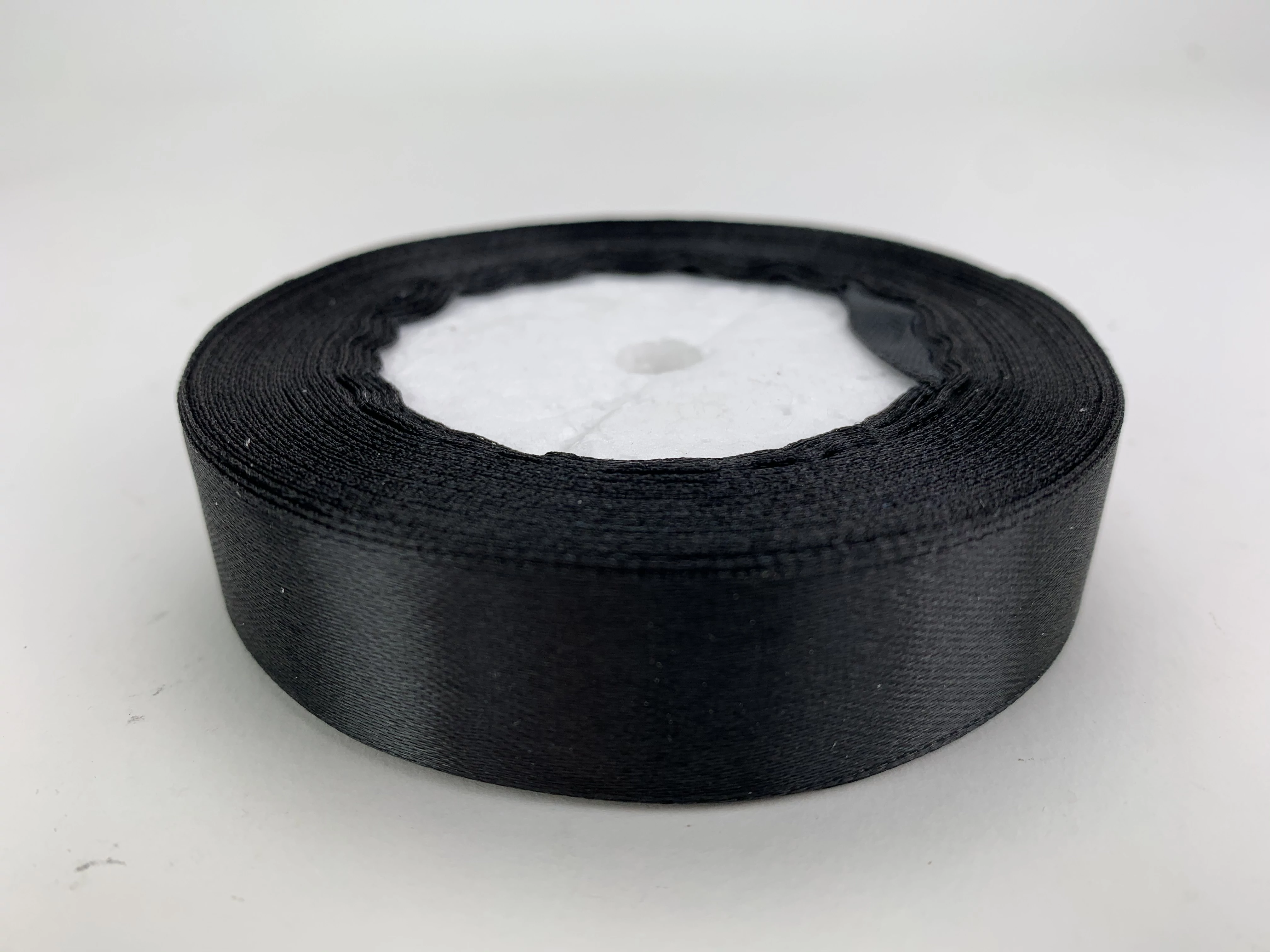 Fekete szatén szalag 2cm x 22méter