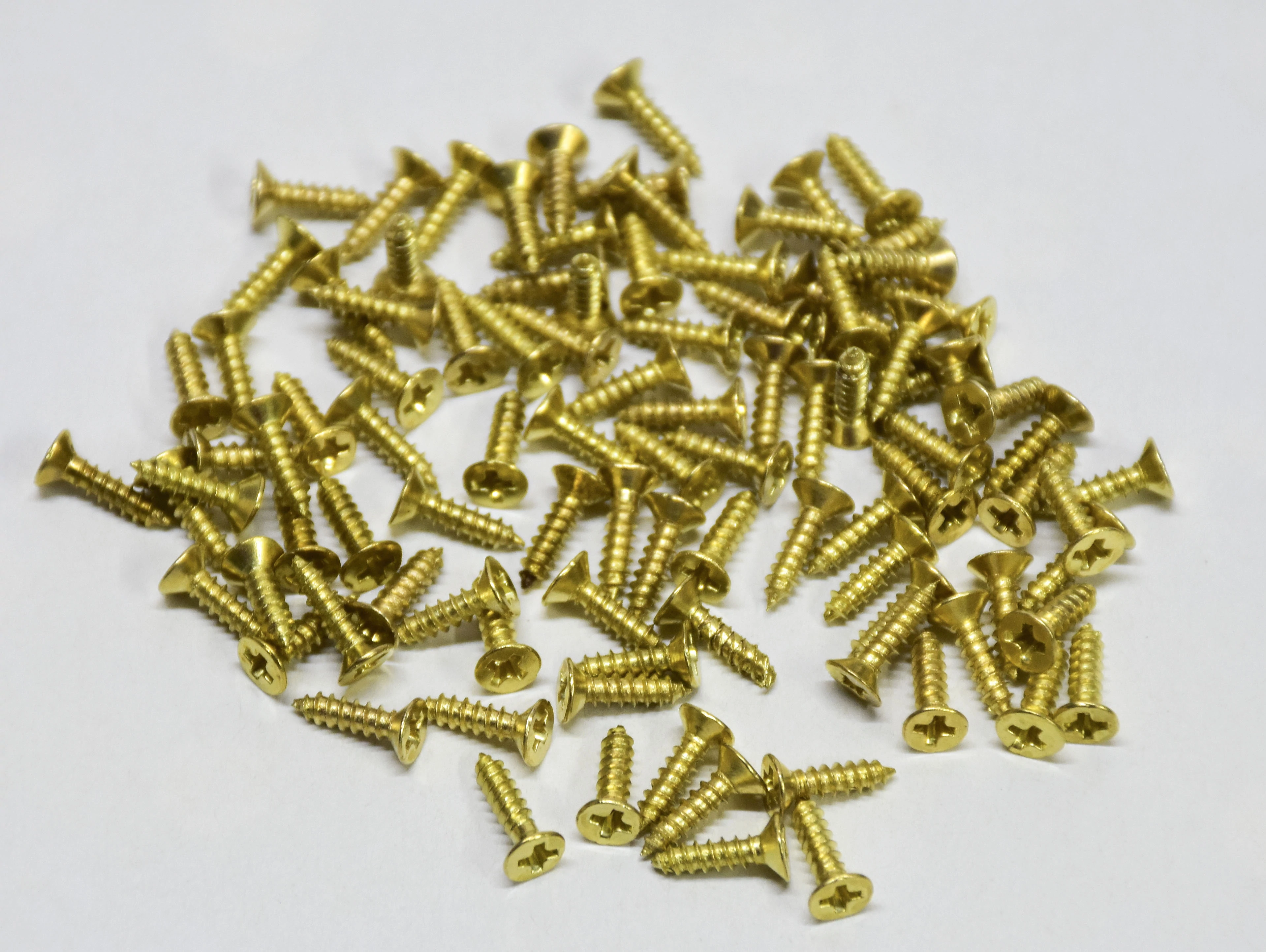 Csavar 2*8mm arany 100db/csomag